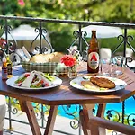 리조트 Paxos Club & 가이오스