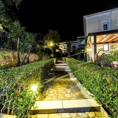 Paxos Club & 4*