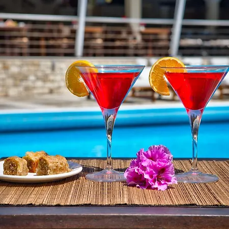 Paxos Club & Üdülőközpont 4*