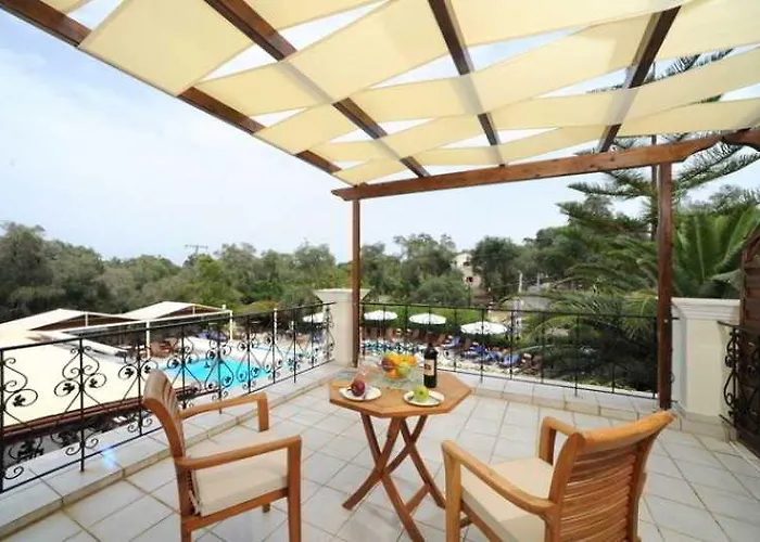 Paxos Club & 4* Gaios