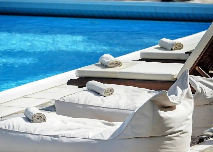 Paxos Club &