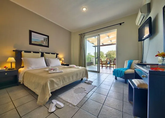 Paxos Club & 4* Gaios