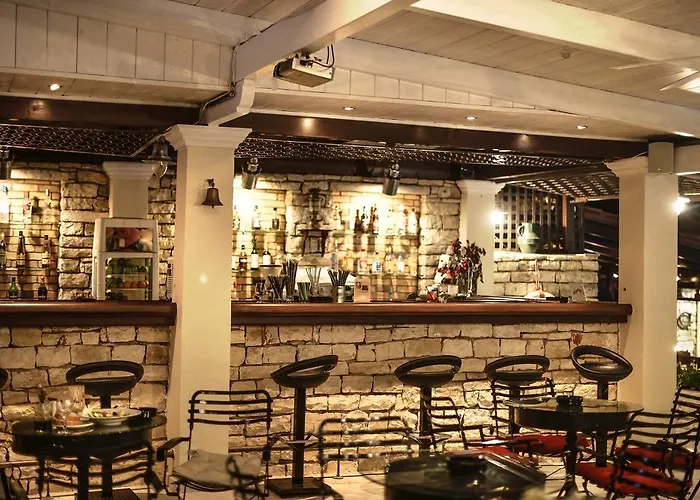 Paxos Club & Gaios