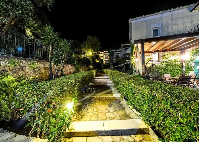 Paxos Club & 4*