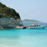 Θέρετρο Paxos Club & Γάιος