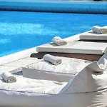 Θέρετρο Paxos Club & 4*