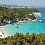 Θέρετρο Paxos Club & Γάιος