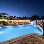 Paxos Club & Γάιος