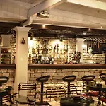 Paxos Club & Γάιος