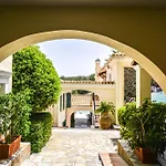 Paxos Club & Γάιος