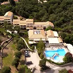 Θέρετρο Paxos Club & 4*