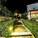 Paxos Club & 4*
