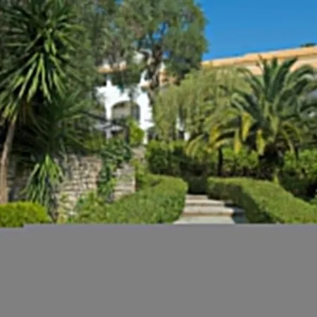 Resort Paxos Club & 4*