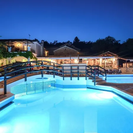 Paxos Club & 4*