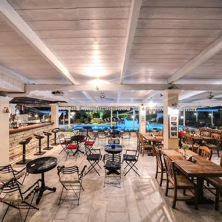 Paxos Club & リゾート