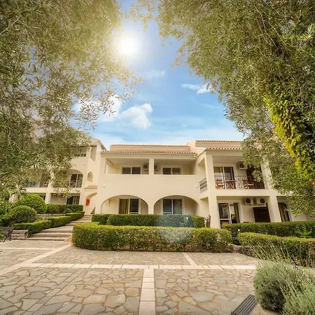 Resort Paxos Club &