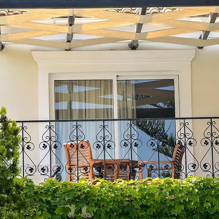 Resort Paxos Club &