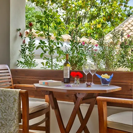 Paxos Club & 4* جايوس