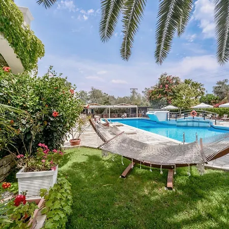 Resort Paxos Club & Gaios