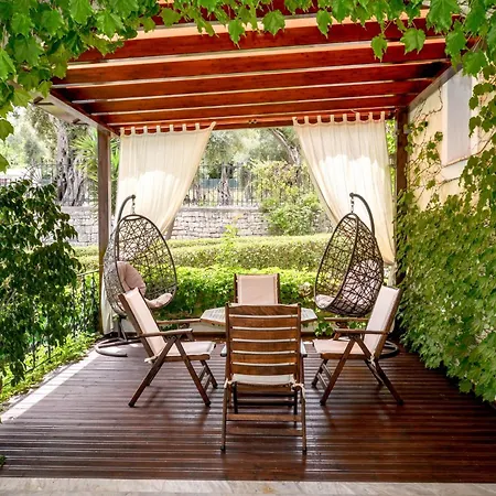 Resort Paxos Club & Gaios