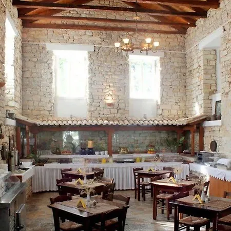 Resort Paxos Club & 4*
