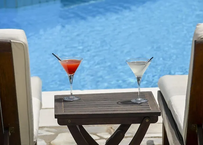 Paxos Club & 4*