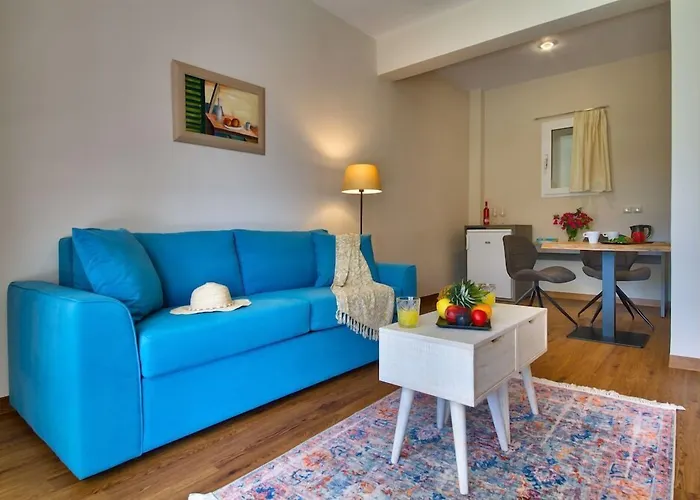 Paxos Club & 4*