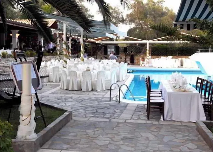 Paxos Club & 4* Гайос
