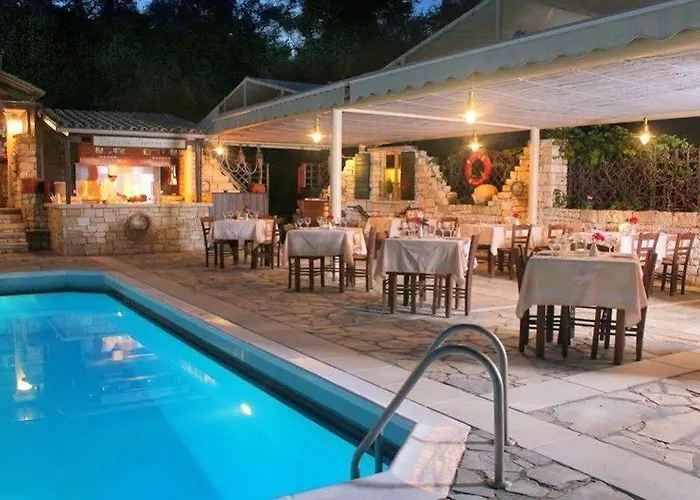 Курортный комплекс Paxos Club & 4*