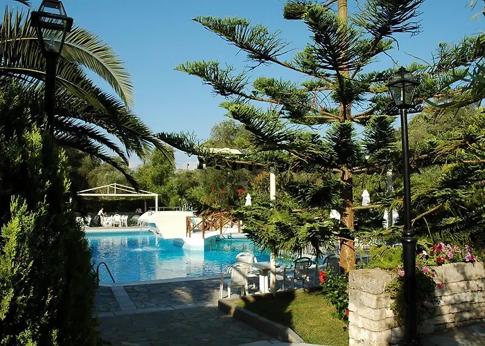 Paxos Club & 4* Гайос